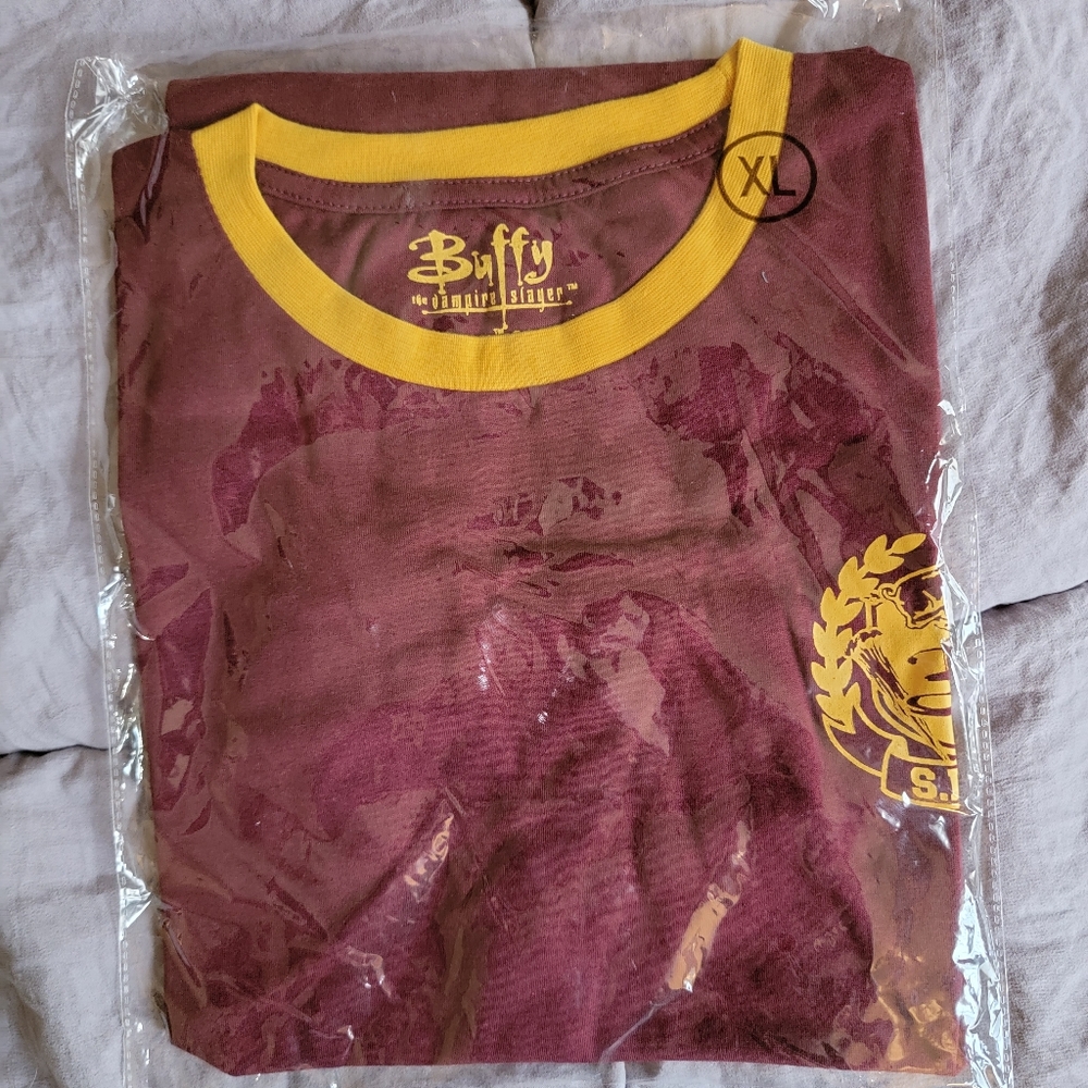 NWT Buffy The Vampire Shirt